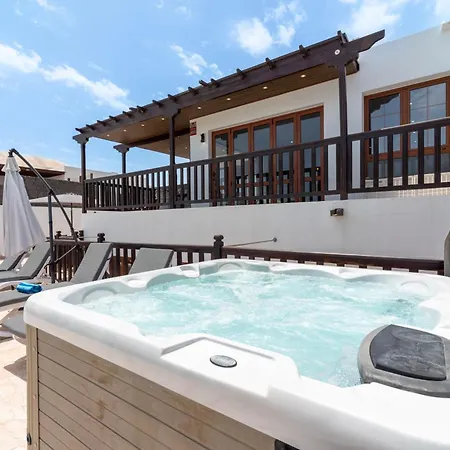 Poppy Willa Playa Blanca (Lanzarote)