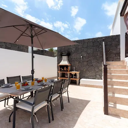 Poppy Willa Playa Blanca (Lanzarote)